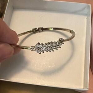 Elegant Gold  Bracelet